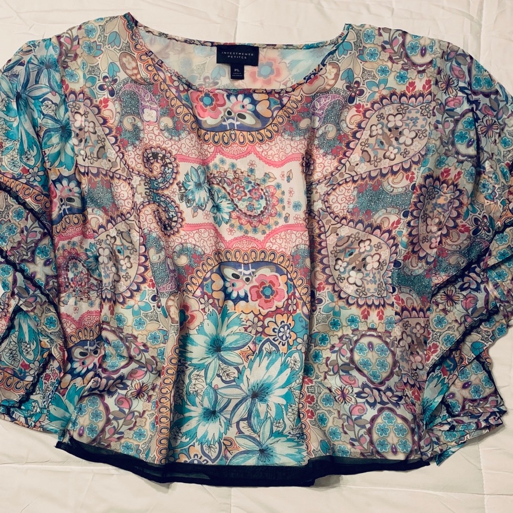 ❌SOLD❌Investments Petites🌸Floral Blouse